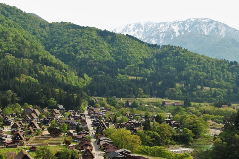 5月と9月の 白川郷 My Outside Interests